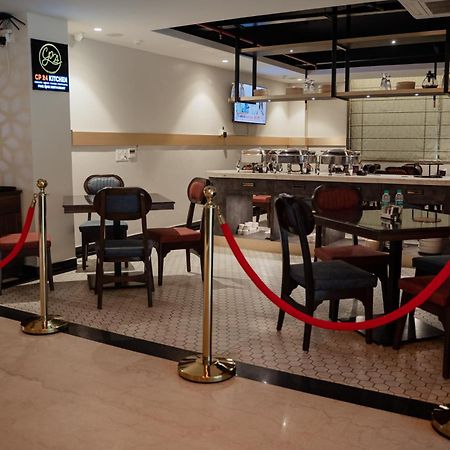 Belvedere Suites Greater Noida Eksteriør billede