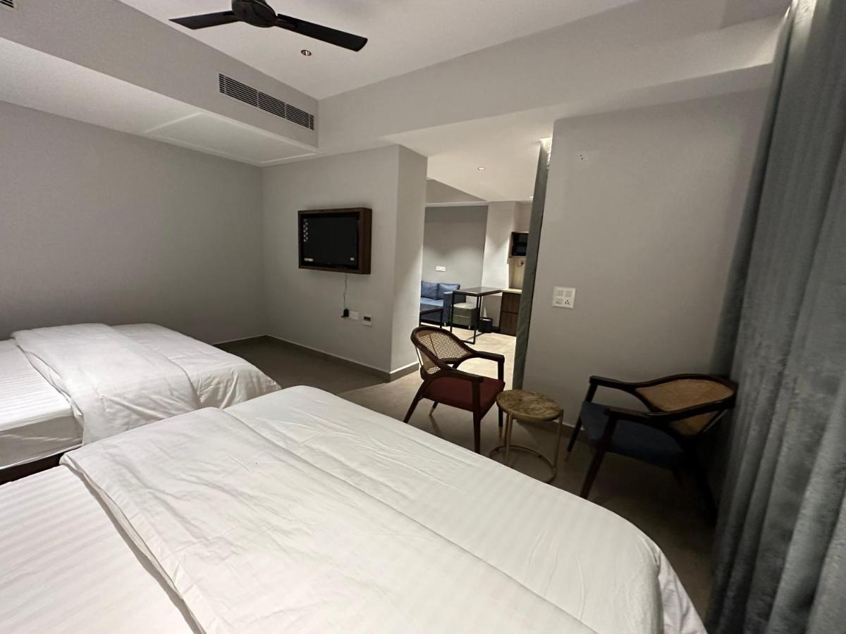 Belvedere Suites Greater Noida Eksteriør billede