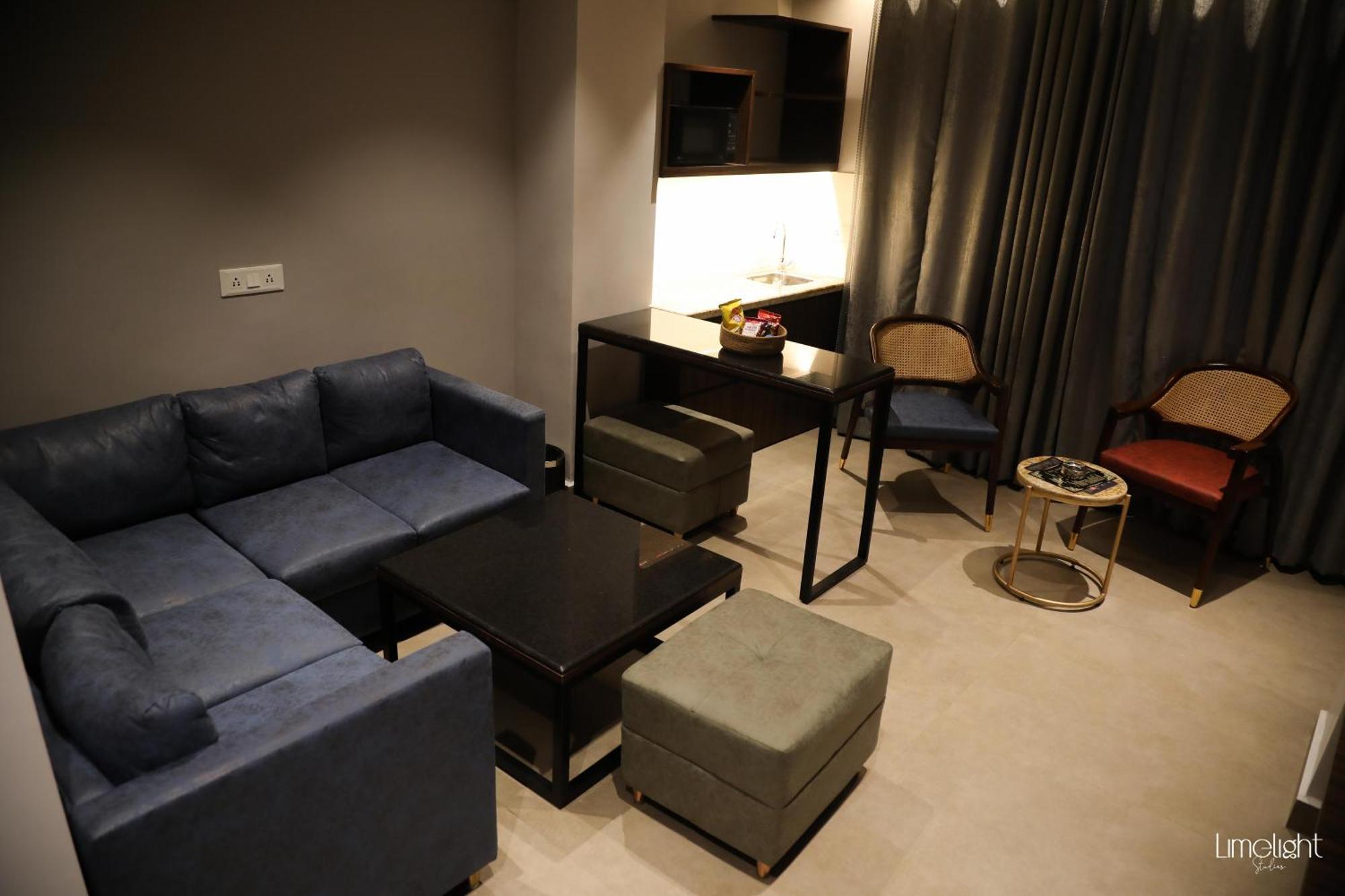 Belvedere Suites Greater Noida Eksteriør billede