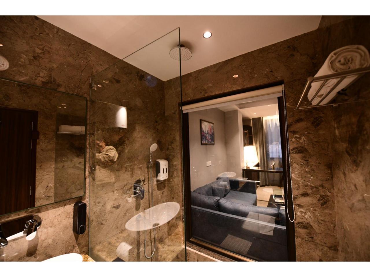 Belvedere Suites Greater Noida Eksteriør billede
