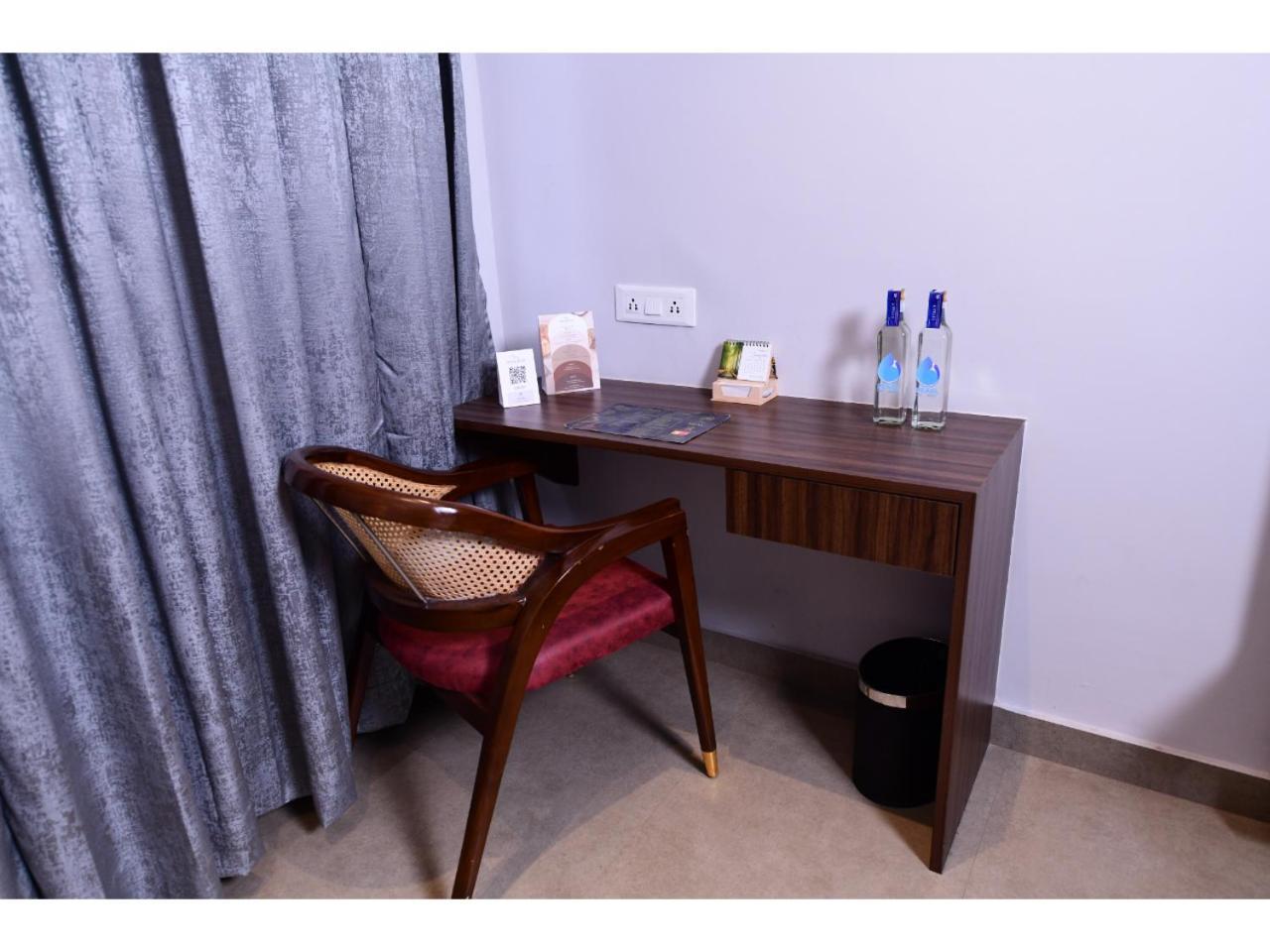 Belvedere Suites Greater Noida Eksteriør billede