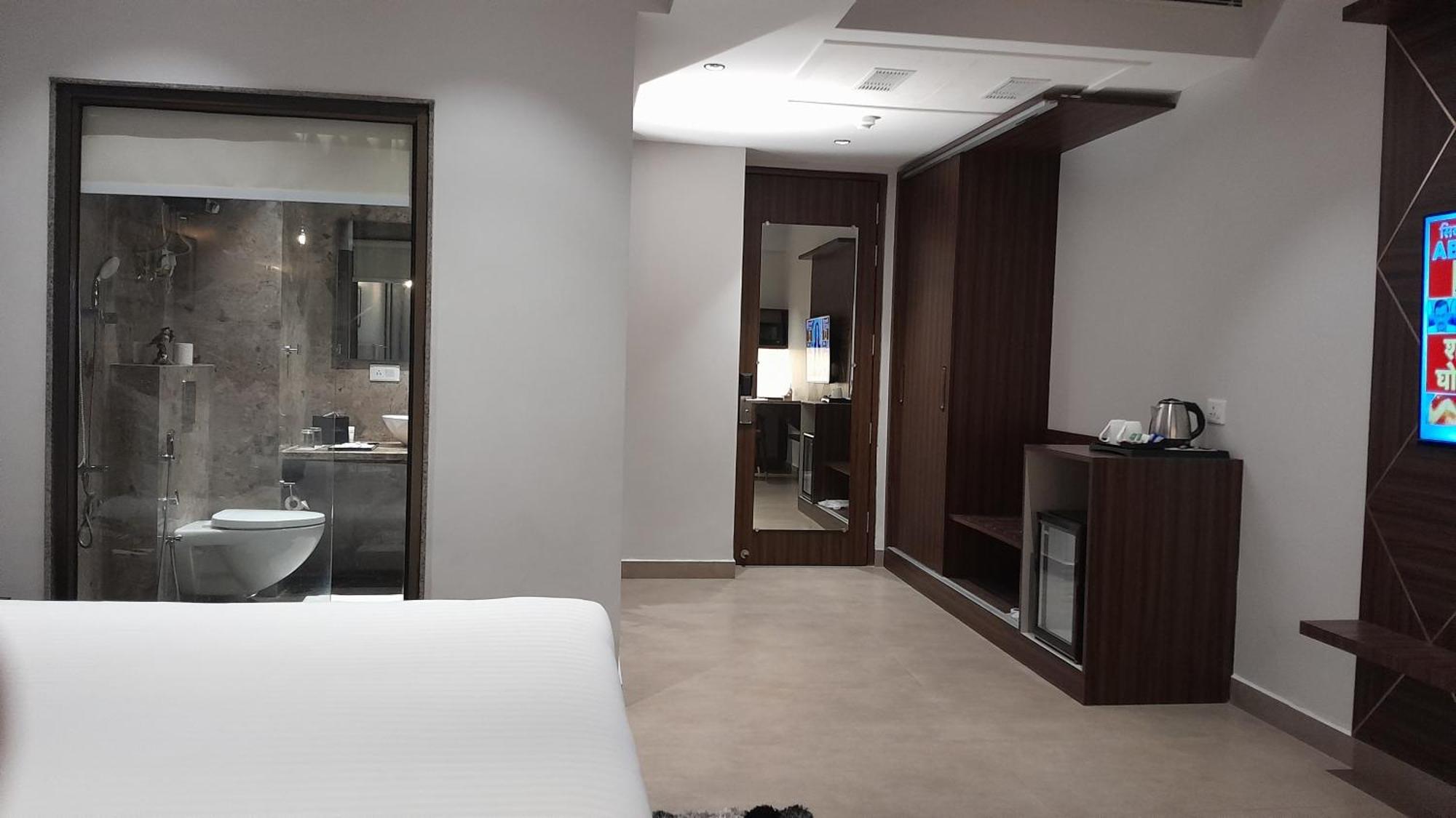 Belvedere Suites Greater Noida Eksteriør billede